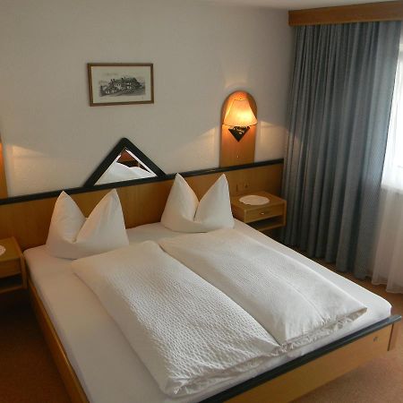Haus Zentner Hotell Nauders Exteriör bild